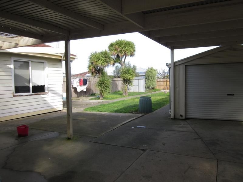 26 Glover Street, Newcomb VIC 3219