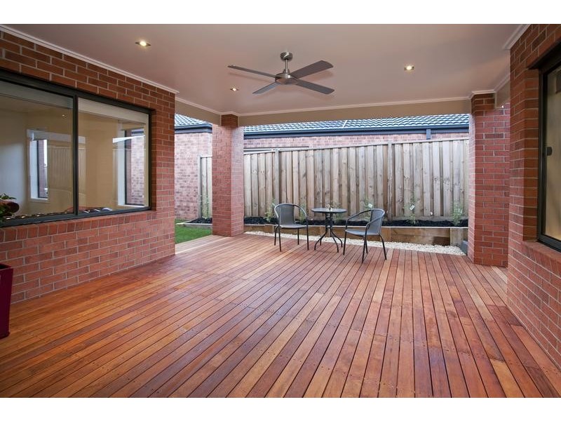 6 Sandridge Street, Leopold VIC 3224