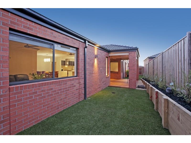 6 Sandridge Street, Leopold VIC 3224