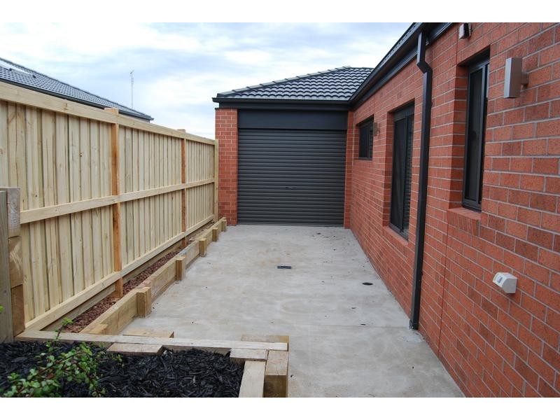 6 Sandridge Street, Leopold VIC 3224