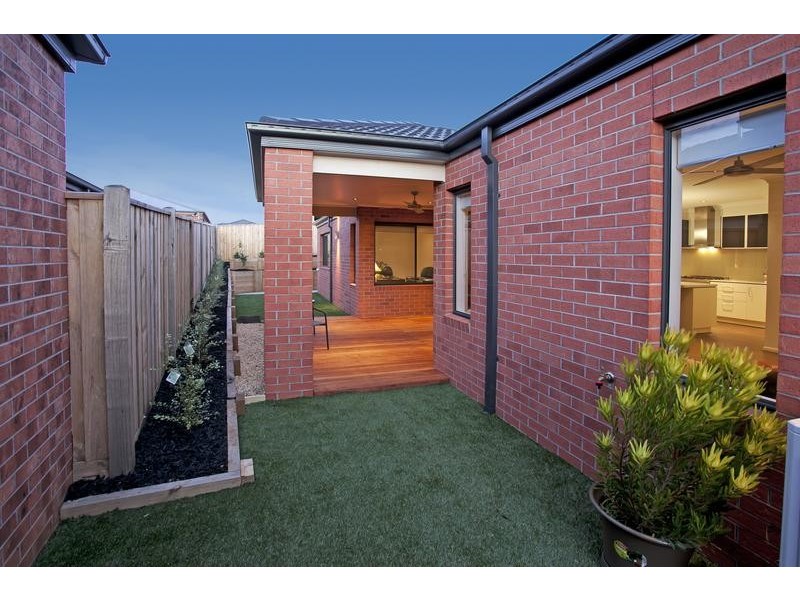 6 Sandridge Street, Leopold VIC 3224