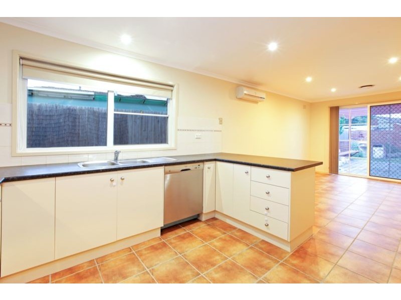 9 Garie Crt, Grovedale VIC 3216