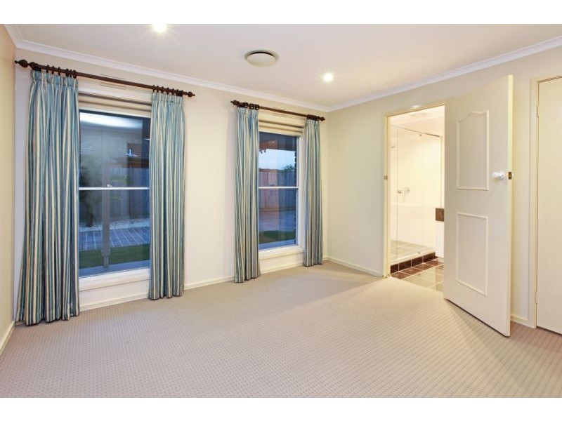 9 Garie Crt, Grovedale VIC 3216