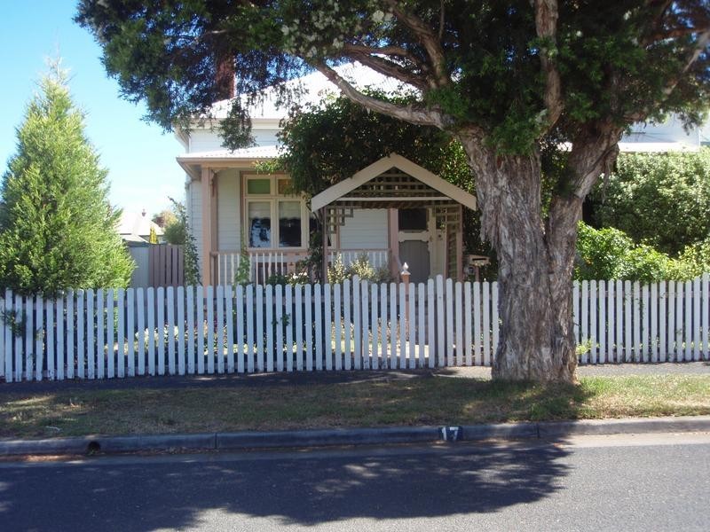 17 Lupton Street, Geelong West VIC 3218