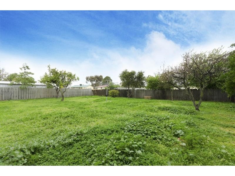 39 Wisteria Grove, Norlane VIC 3214