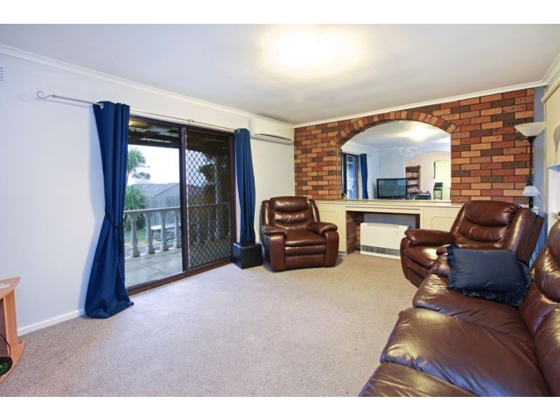 124 Heyers Rd, Grovedale VIC 3216
