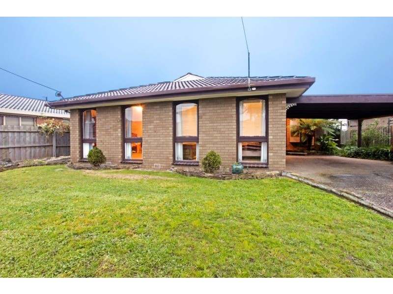 124 Heyers Rd, Grovedale VIC 3216