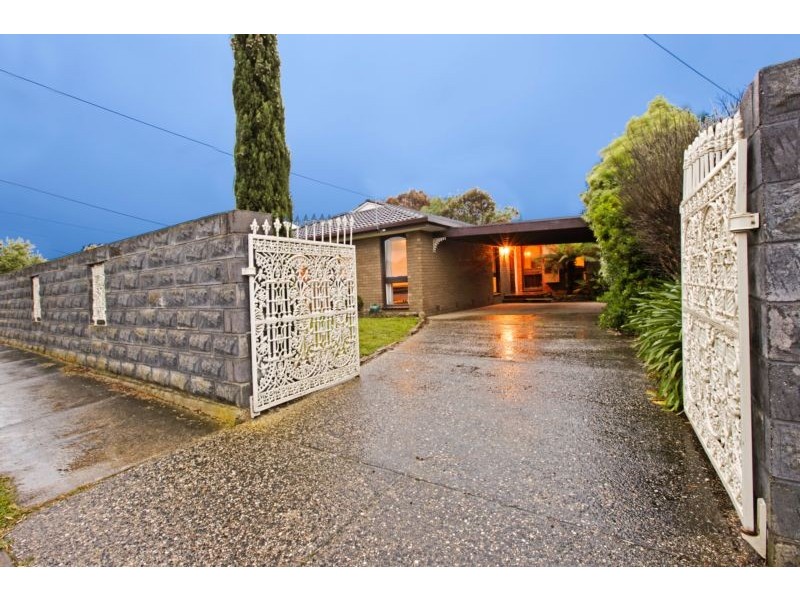 124 Heyers Rd, Grovedale VIC 3216