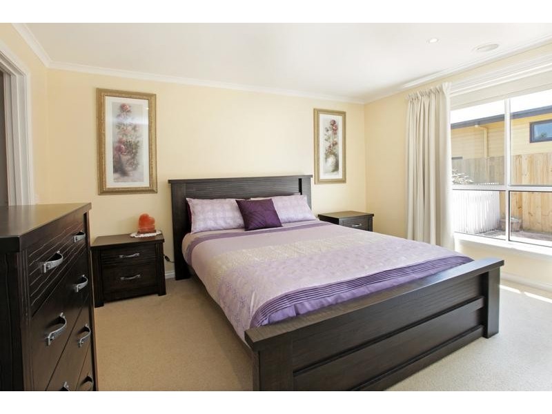 66 Burlington Crescent, Leopold VIC 3224