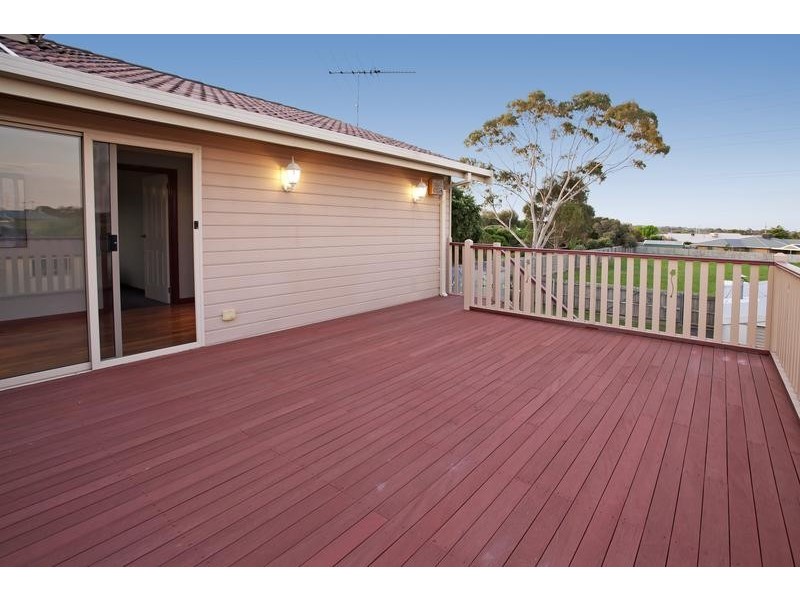 20 Greenville Dve, Grovedale VIC 3216