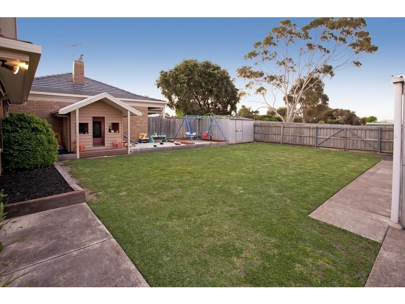 20 Greenville Dve, Grovedale VIC 3216