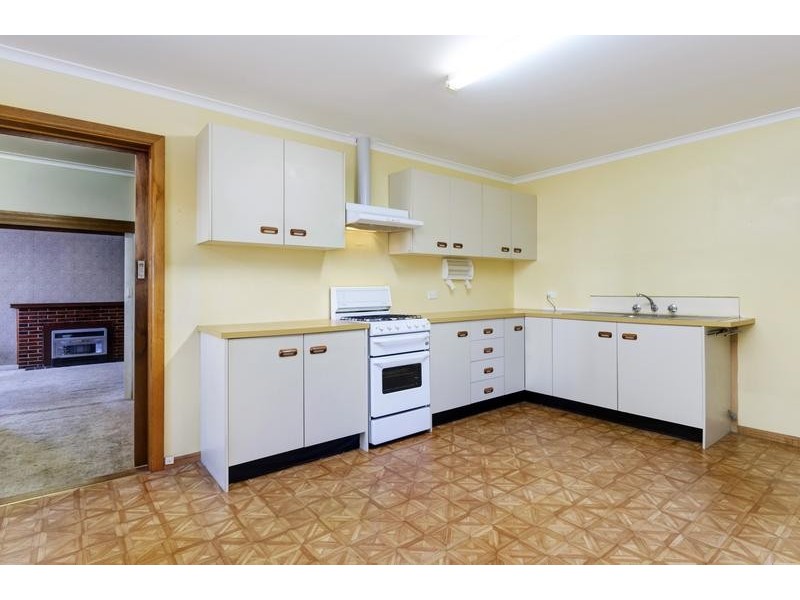 16 James St, Belmont VIC 3216