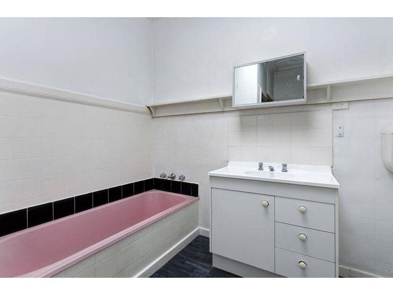 16 James St, Belmont VIC 3216