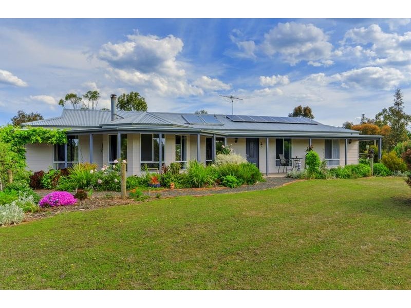 54 Savage Dve, Inverleigh VIC 3321