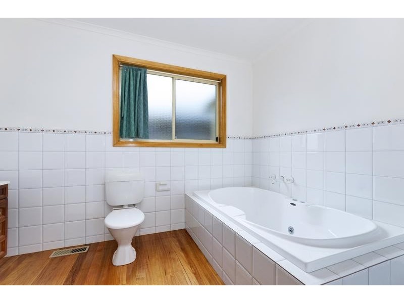 5 Nireeda crt, Wandana Heights VIC 3216