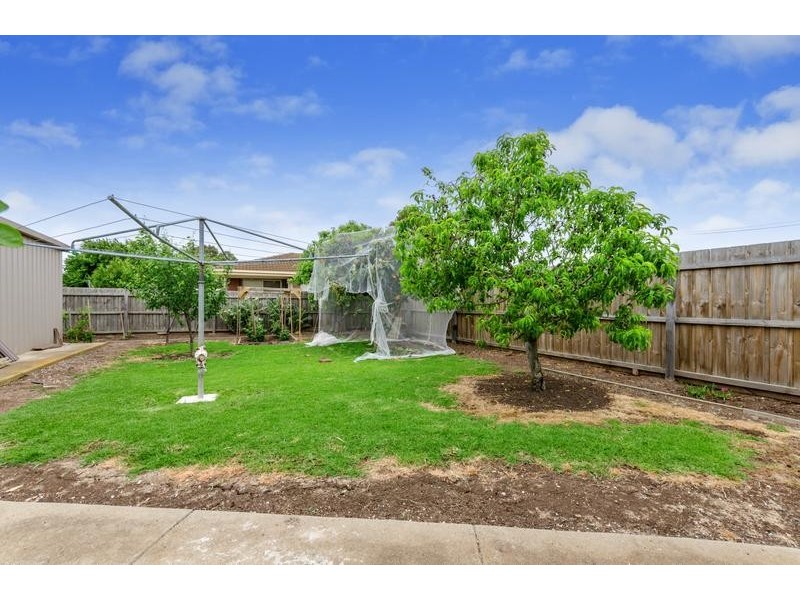 77 Fairbairn Dve, Corio VIC 3214