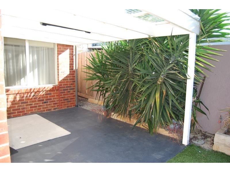 4 Fern St, Newcomb VIC 3219