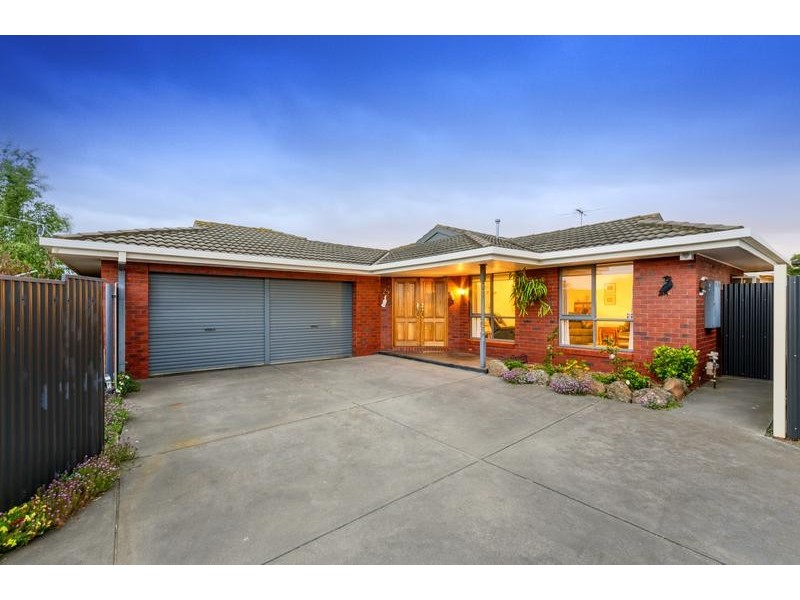 22 Shannahan Dve, Bell Park VIC 3215