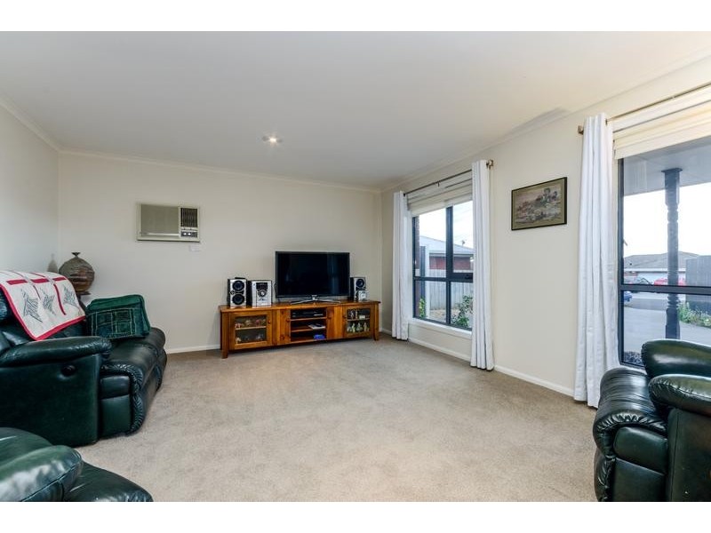 22 Shannahan Dve, Bell Park VIC 3215