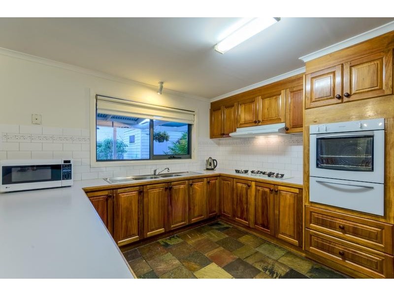 22 Shannahan Dve, Bell Park VIC 3215