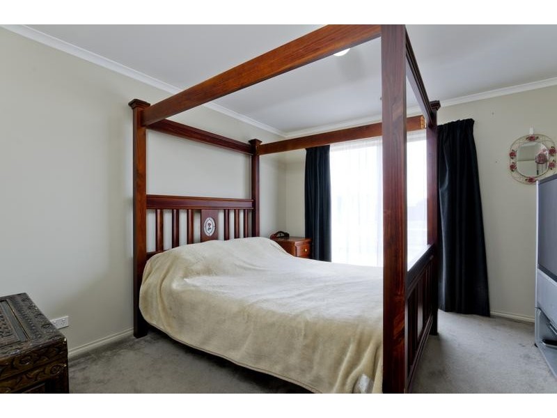 2 Cornbury Mews, Grovedale VIC 3216