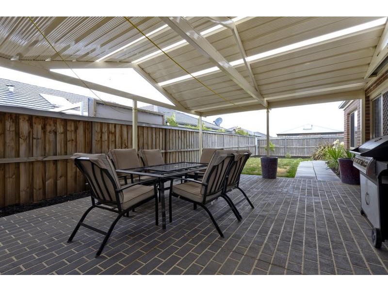 2 Cornbury Mews, Grovedale VIC 3216