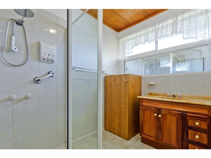 2 Swan St, Lara VIC 3212