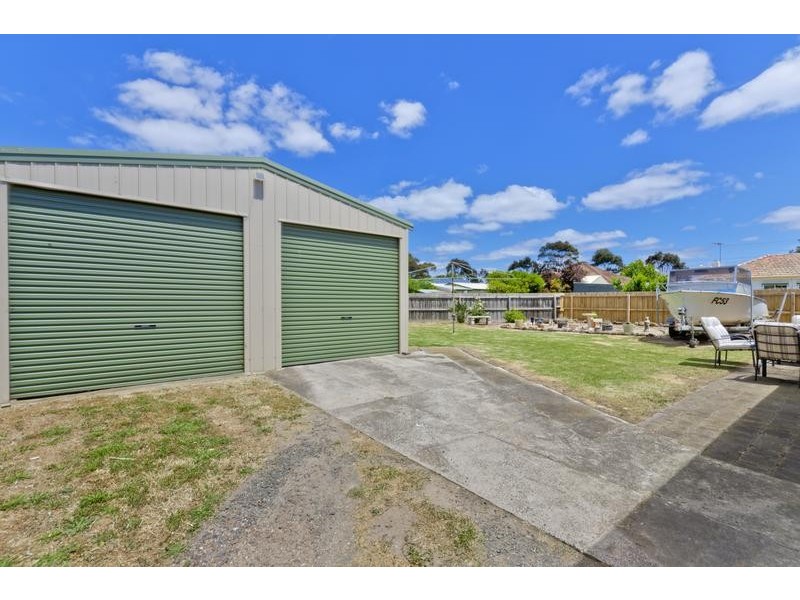 2 Swan St, Lara VIC 3212