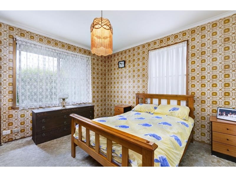 26 Young St, Breakwater VIC 3219