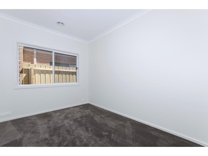 8 Whalley St, Connewarre VIC 3227