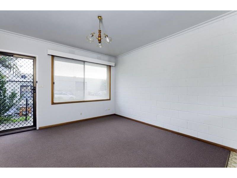 2/250 Pakington St, Geelong West VIC 3218