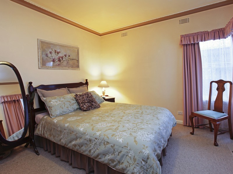 8 Castle Crt, Bell Park VIC 3215