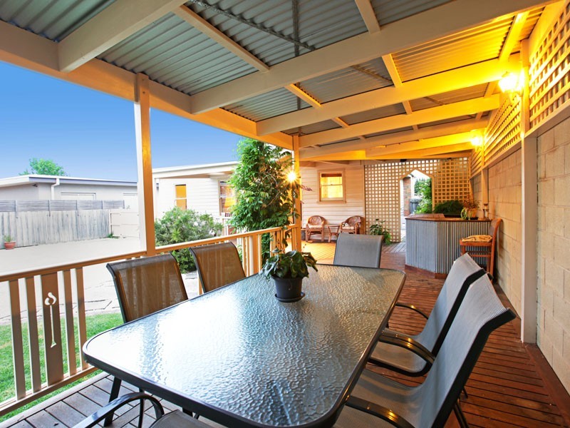 8 Castle Crt, Bell Park VIC 3215