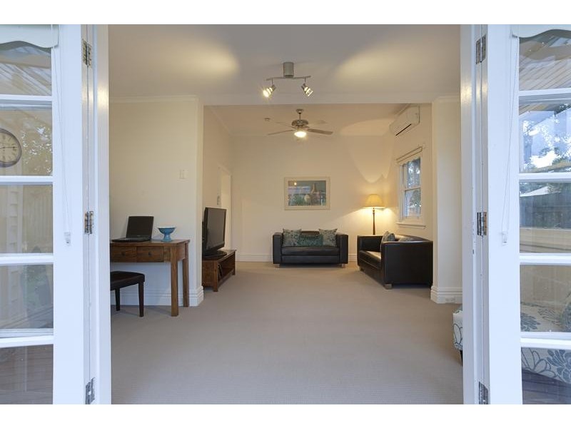 8 Darling Street, East Geelong VIC 3219