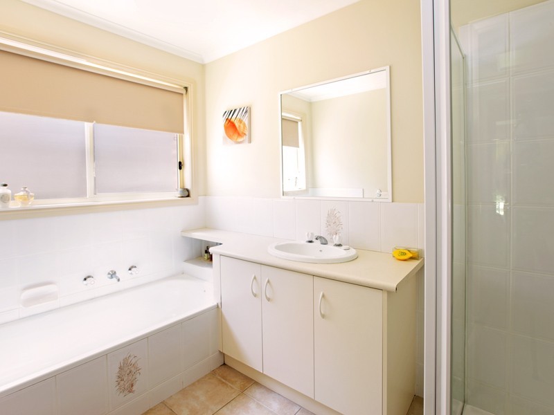 57 Peacock Ave, Norlane VIC 3214