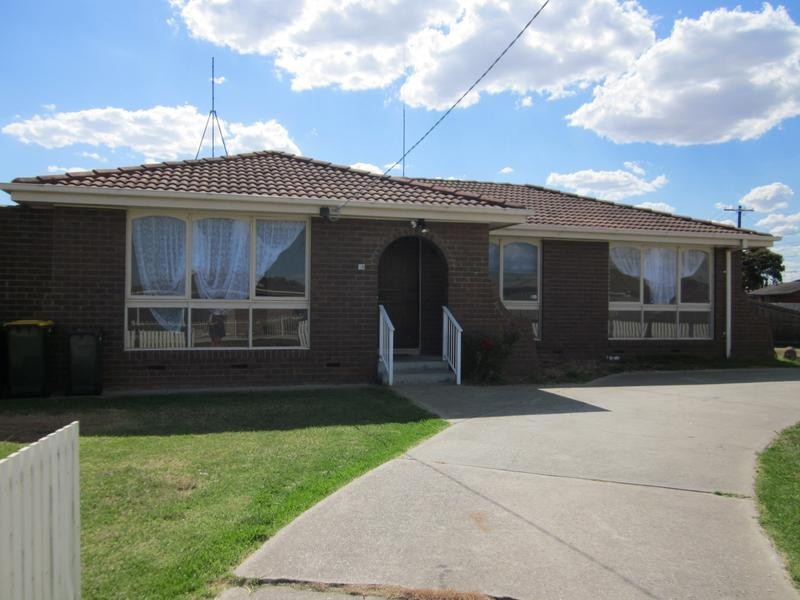 15 Moreland Ave, Corio VIC 3214