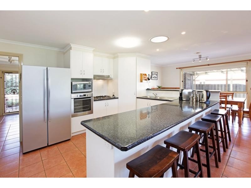 9 Woodvale Court, Bell Park VIC 3215