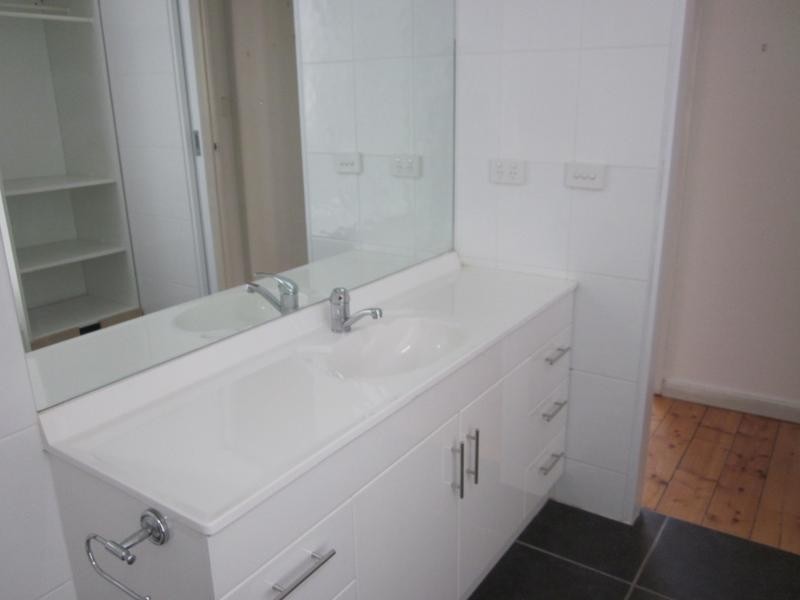 8 Gill St, Belmont VIC 3216