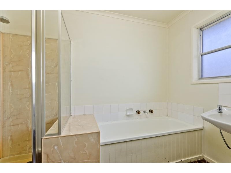 3 Sputnik Crt, Whittington VIC 3219