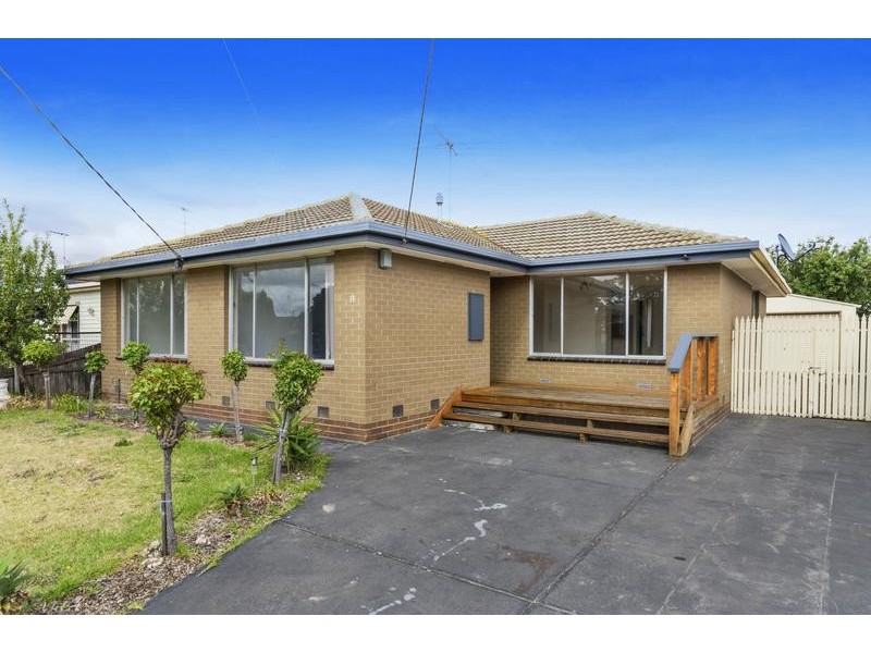 11 Hinton Close, Norlane VIC 3214