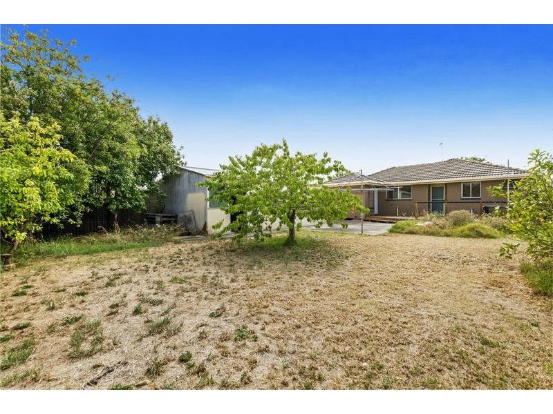 11 Hinton Close, Norlane VIC 3214