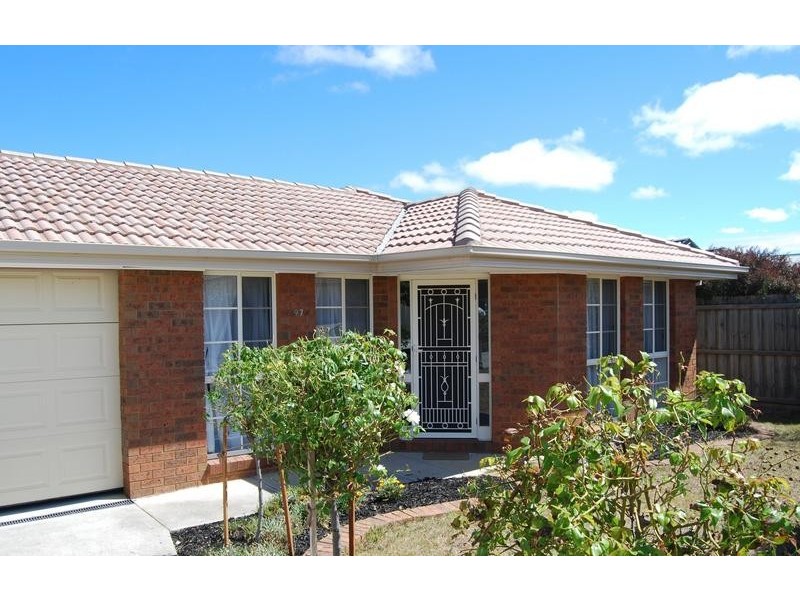97 Bickford Rd, Grovedale VIC 3216