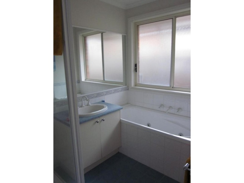 97 Bickford Rd, Grovedale VIC 3216