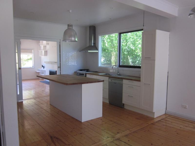 8 Gill Street, Belmont VIC 3216