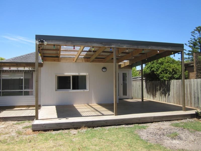 8 Gill Street, Belmont VIC 3216