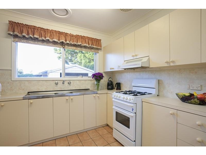 90 Fairy St, Bell Post Hill VIC 3215