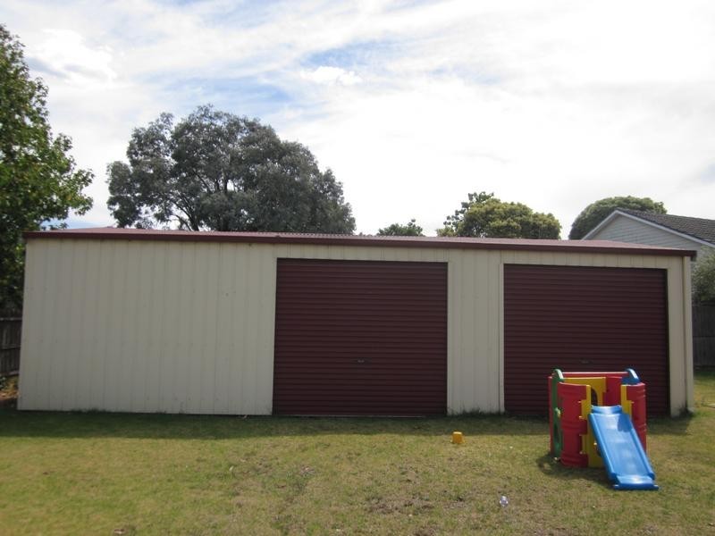9 Karana Ave, Grovedale VIC 3216