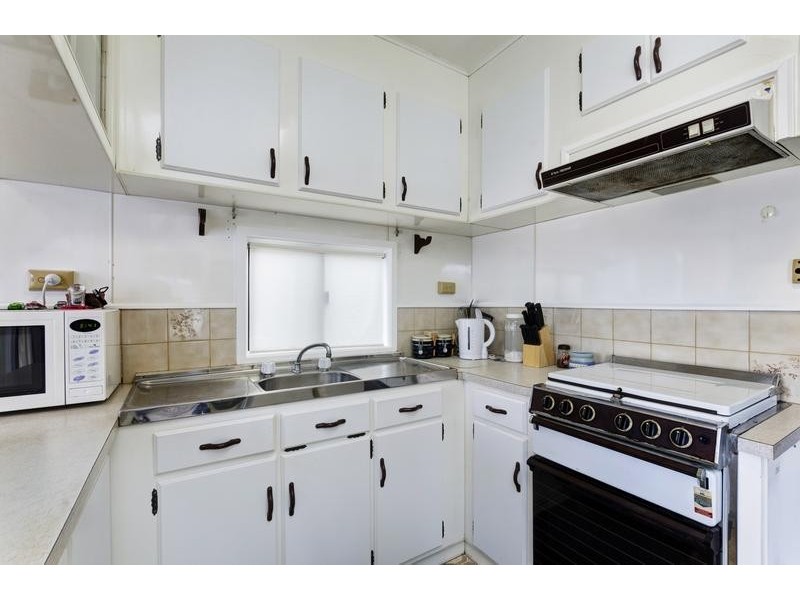 cabin 5/59 Barrabool rd, Belmont VIC 3216