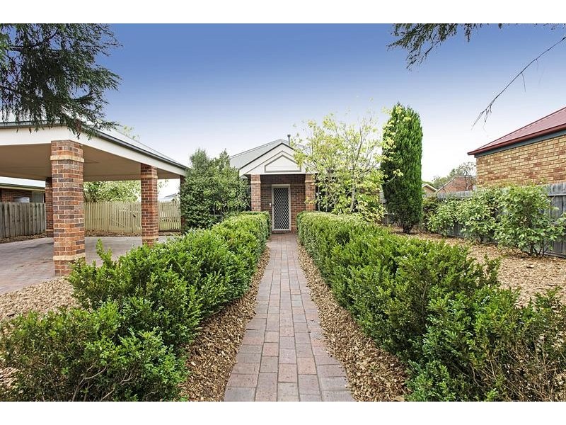 6 Banksia place, Grovedale VIC 3216