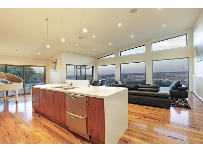 50 Viewbank Rise, Lovely Banks VIC 3221